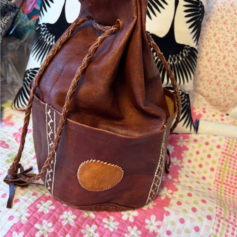 Vintage brown leather Bucket Bag-White Stitching-Circle/Diamond Design-Braided